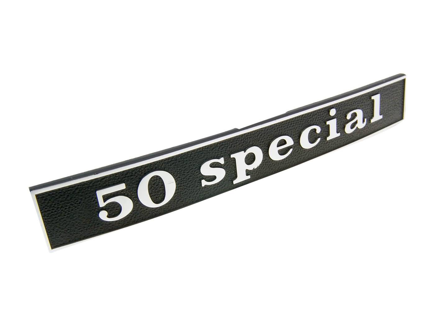 ženklelis „50 specialus“, skirtas „Vespa 50 Special“.