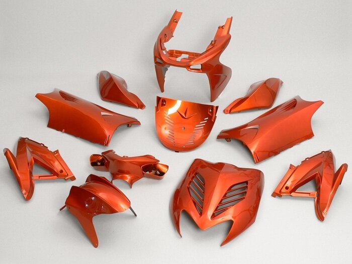 11 dalių oranžinės spalvos metalinis plastikų komplektas, skirtas Yamaha Aerox, MBK Nitro 50cc, 100cc 2 taktų